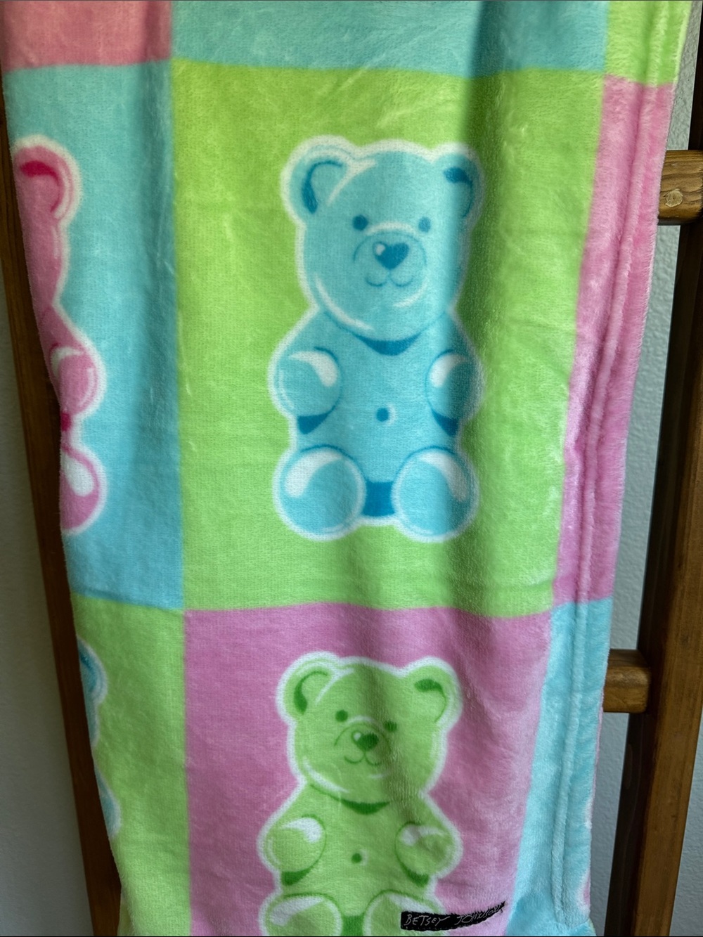 🌈 Betsey Johnson Plush Teddy Bear Throw Blanket - Picture 4 of 8